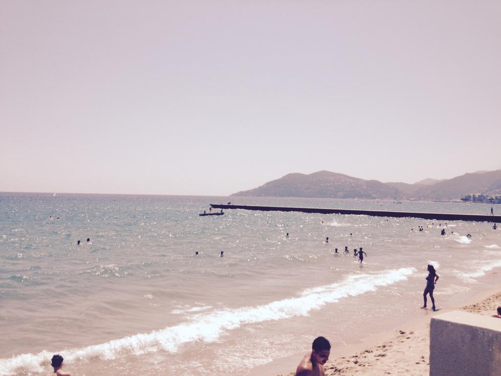 Cannes Terrace Beach Front & Sea View Ngoại thất bức ảnh